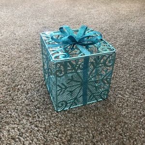 🎄 Metal Christmas Present Decor 🎄